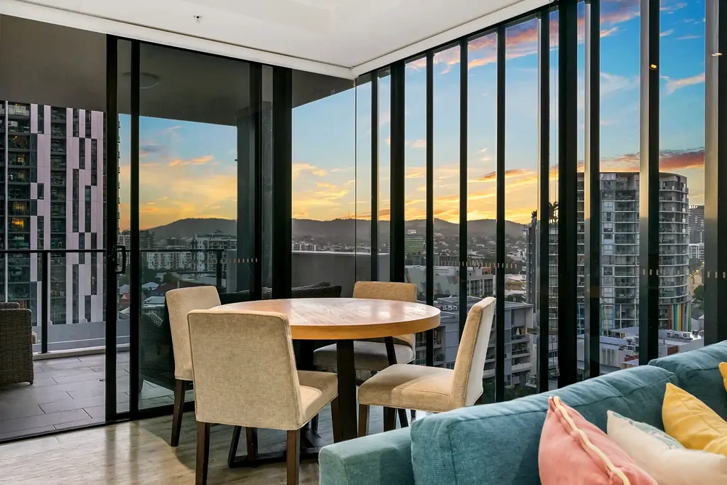 South Brisbane 2Zimmer Stylish Apartment in the Sought-After SODA!