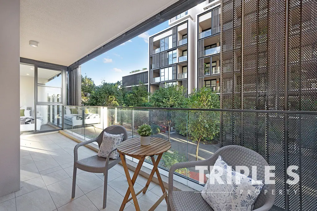 Zetland 2房 入口在E4门 | 2卧室 + 书房 | 木地板 | 优越地段 ENTRANCE AT GATE E4 | 2 Bedroom + Study | Timber Floor | Prime Location