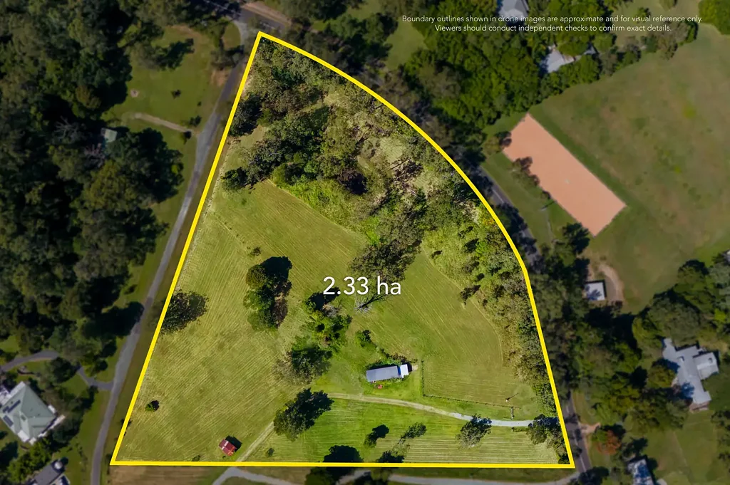 Cedar Creek Scenic 5.75 Acre Retreat with Dam, Bore & Endless Potential