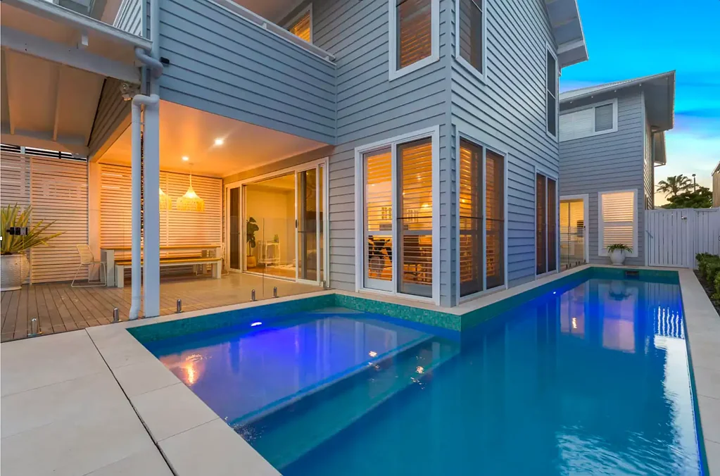 FULLY FURNISHED HAMPTONS BEACHFRONT HOME - AVAILABLE NOW