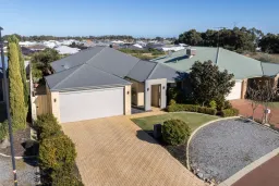 34 Highcliffe Circle, Lakelands