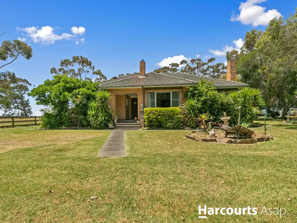 Traralgon 5침실 Dual Living Acreage with Granny Flat Flexibility on Traralgon’s Edge
