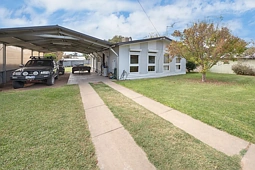 10 Murray Street, Lake Boga