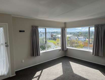 1/1 Forsythe Place, Massey, Waitakere City, Auckland, 2房, 1浴, 整租排房