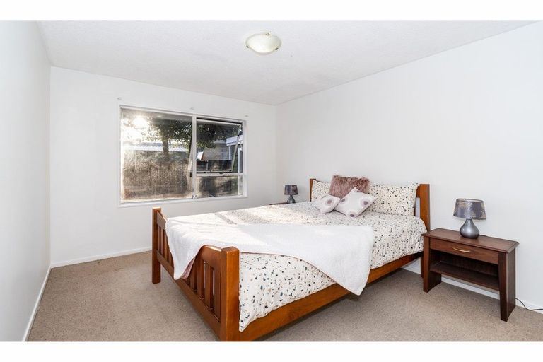 2/479 Wairakei Road, Burnside, Christchurch, 3 phòng ngủ, 1 phòng tắm