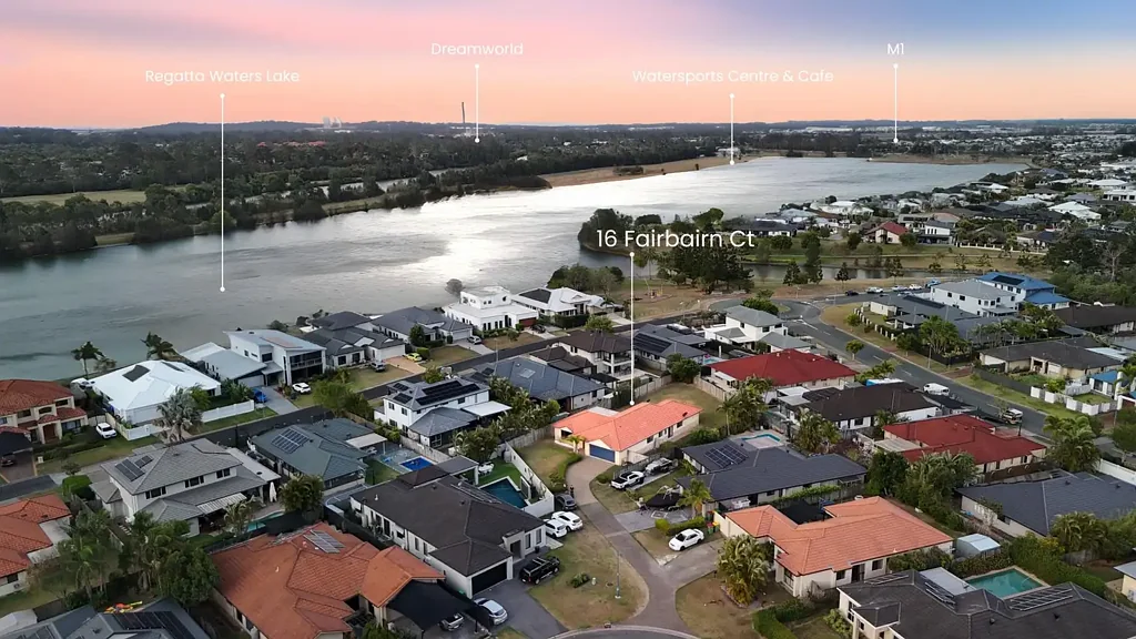 Oxenford 4房  A Rare Regatta Waters Gem sitting on 971sqm of endless potential - First Time to