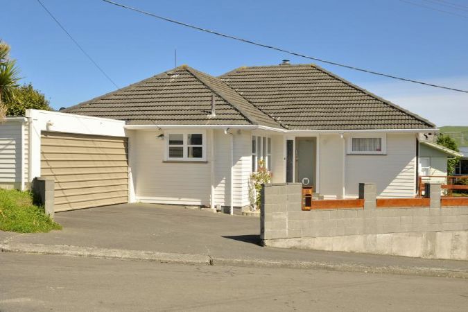 37 Lynda Avenue, Paparangi, Wellington, 4 phòng ngủ, 2 phòng tắm