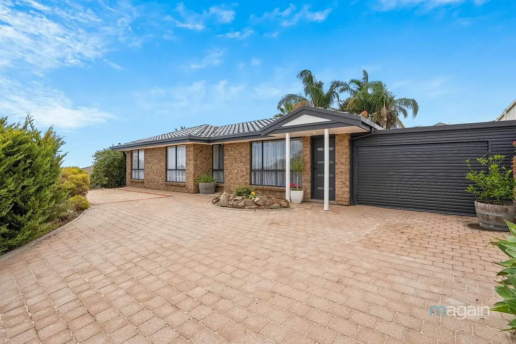 18 Fairhill Street, Hallett Cove, SA 5158