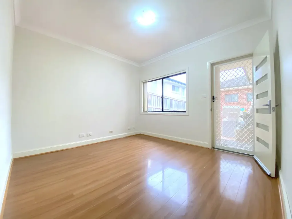 Modern 2-bed granny flat with Carlingford High Catchment