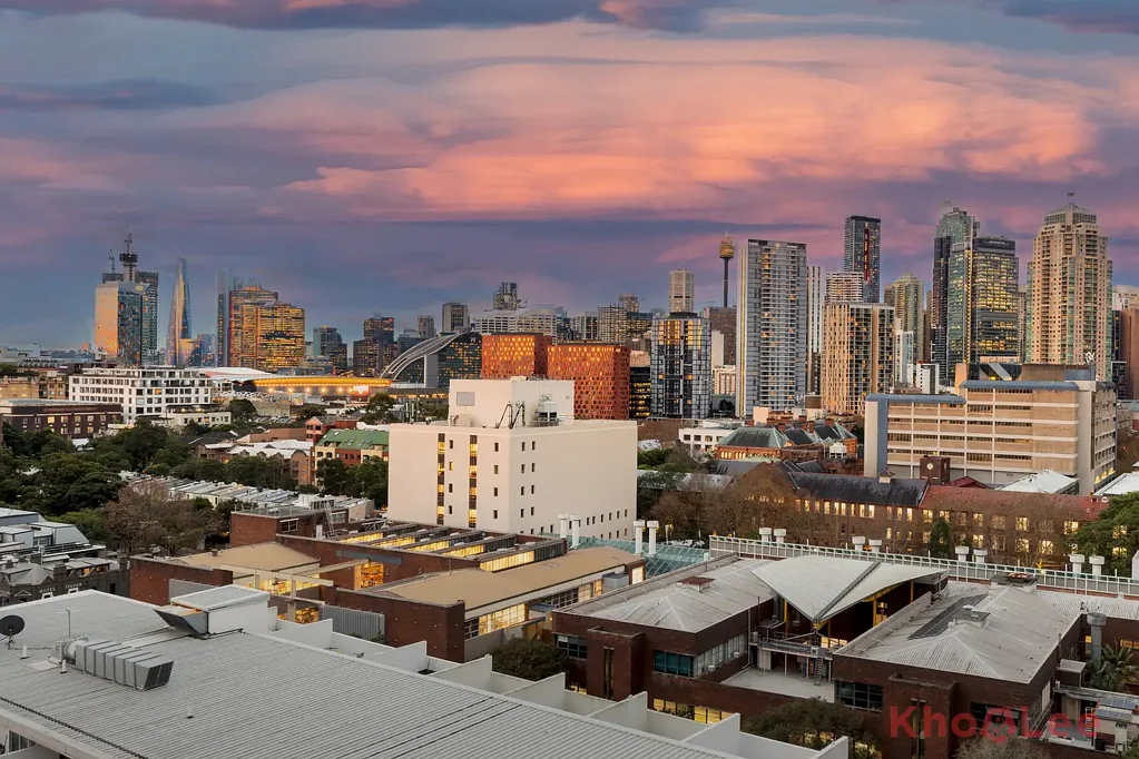 Ultimo 3 Slaapkamer Luxury Penthouse | North-East City Sanctuary with Skyline Views |  $1,850  Rental