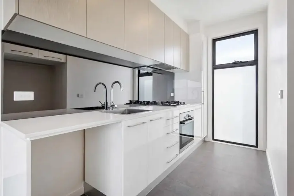 Spacious Townhouse Ideally Located.