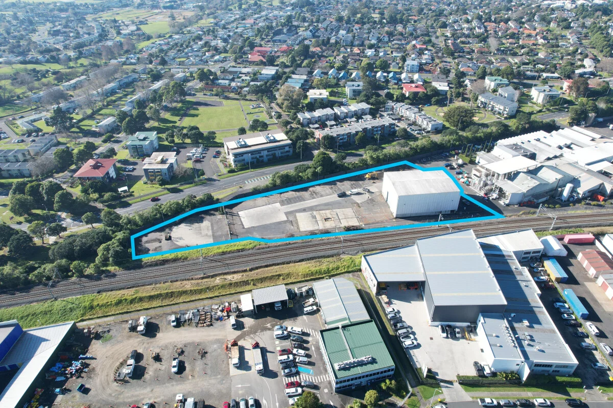 Point England  Substantial Yard with High Stud Warehouse