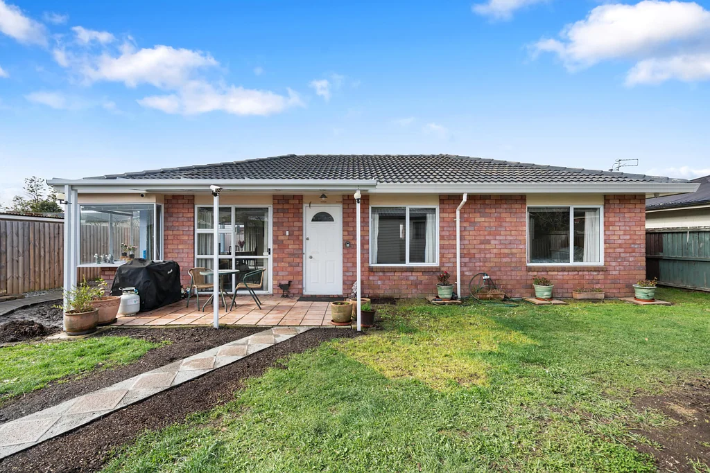 Saint Albans 3બેડરૂમ Private, Peaceful & Priced to Move!