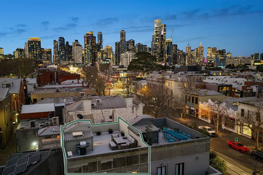 South Melbourne 2 Slaapkamer Historic Charm, Rooftop Living, Parks, Beach & City Moments Away