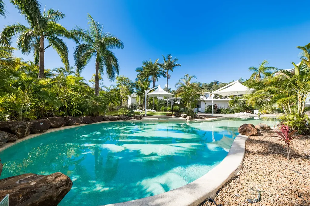 Cannonvale 3房  Spacious, Stylish Townhouse In Prime Cannonvale Location