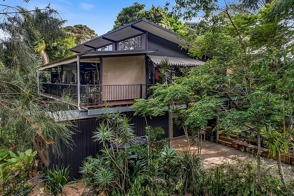 Lamb Island 3ਬੈੱਡਰੂਮ Tranquil Oasis with Income Potential Luxury Home on 903sqm by Park and Waterfront
