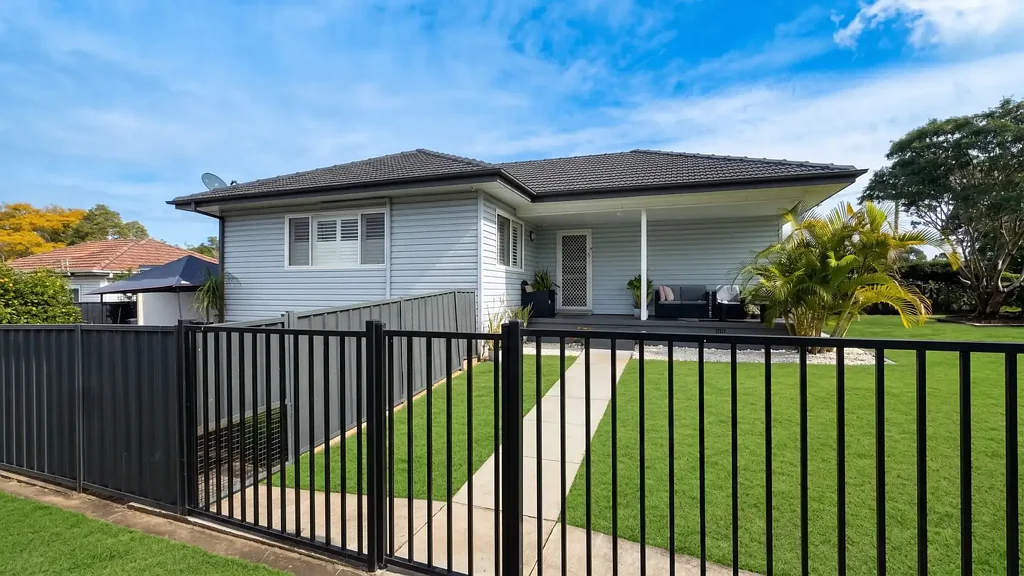 CHARMING FAMILY HOME WITH AMPLE OFF STREET PARKING!
