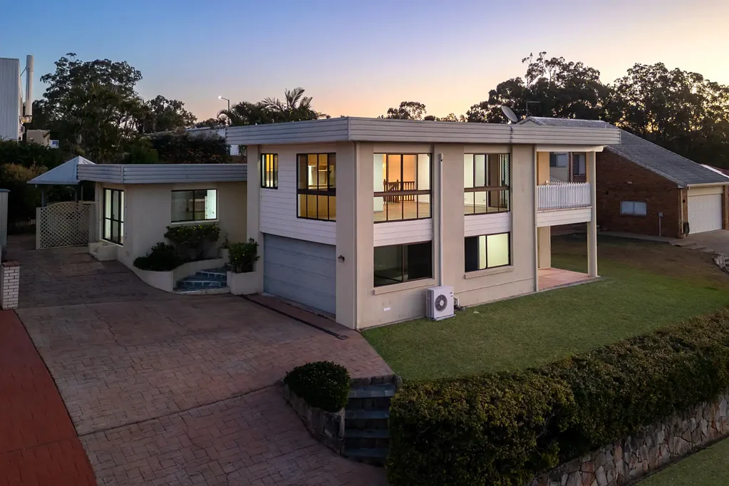 Mount Gravatt East 4Moenga Elevated Family Living with Space, Views & Versatility