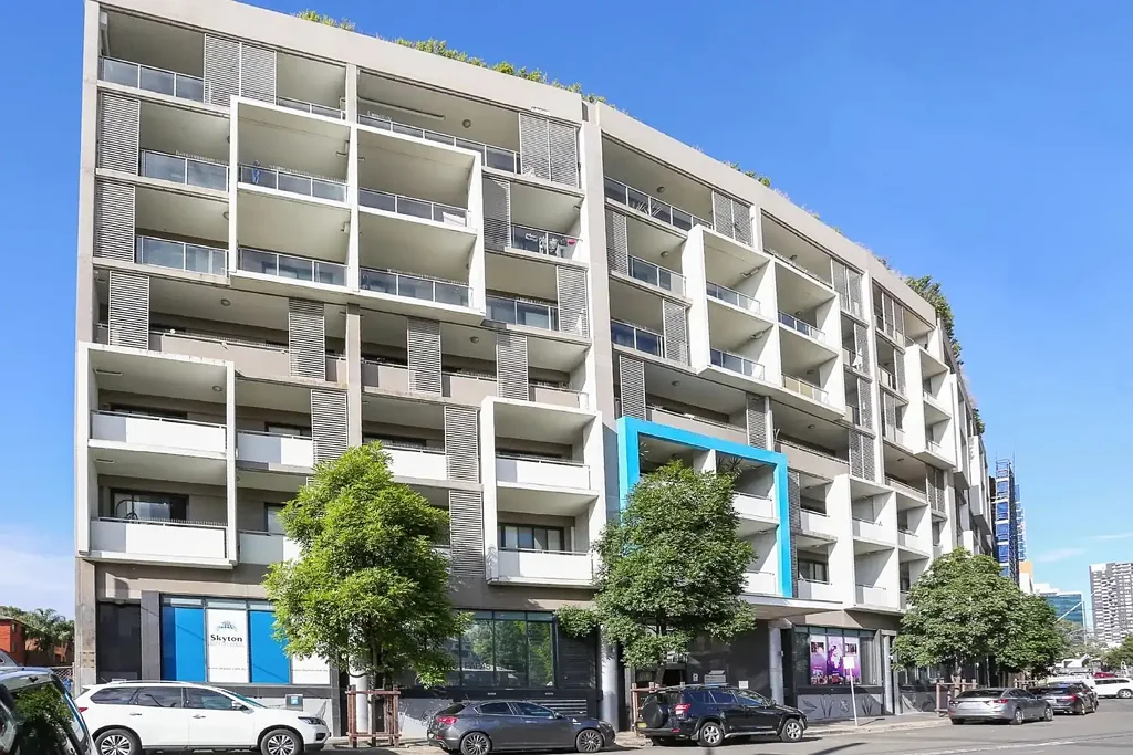 Parramatta 1房 Dominion综合体中心 地理位置优越 稀有一居室公寓 开放式生活区 现代厨房 安全停车位 无与伦比连通性 East-Facing, Move-In Ready & Exceptionally Located