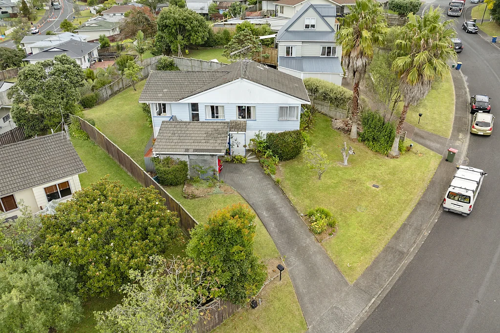 6 Tetrarch Place, Totara Vale, North Shore City, Auckland