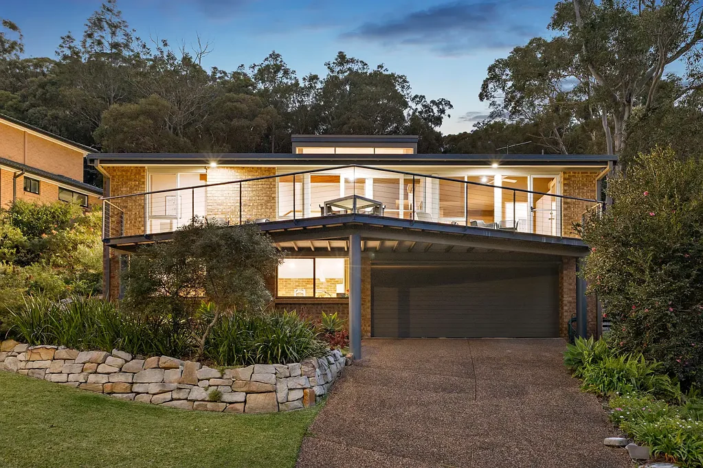 8 Saxonvale Close, Eleebana, NSW 2282