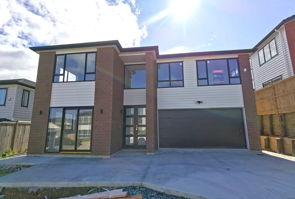 7 Bedrooms with 4.5 Bathrooms.