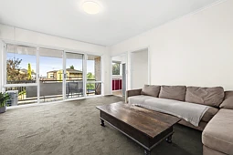 10/616-618 Centre Road, Bentleigh