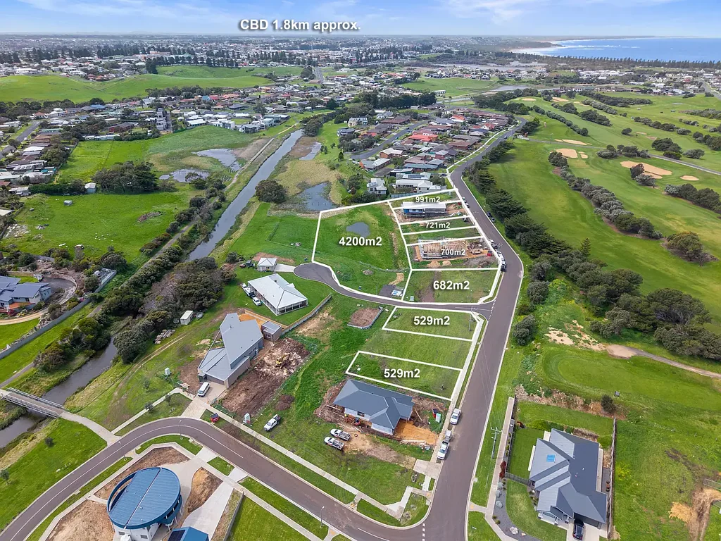 Warrnambool LIFESTYLE LIVING ALONG SIDE THE MERRI RIVER AND 
SPECTACULAR WARRNAMBOOL GOLF LINKS

SEVERAL HOMES NOW UNDER CONSTRUCTION IN THIS ESTATE