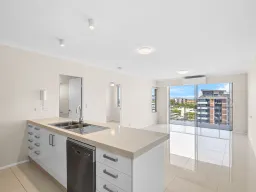 701/8 Norman Street, Southport