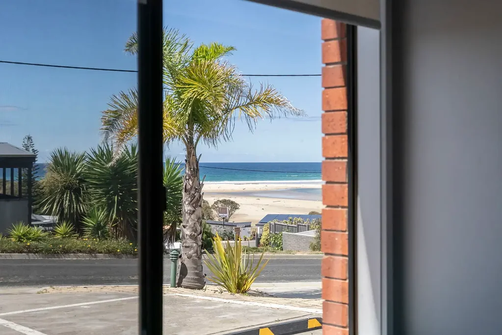 Scamander 2 Bedroom Stunning Scamander Holiday Unit with an Income
