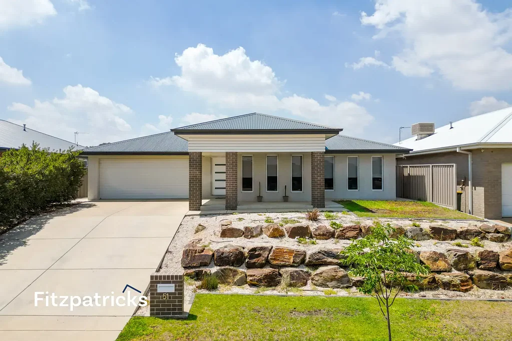 51 Sturrock Drive, Boorooma, NSW 2650