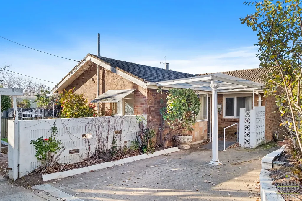 Short term lease only for this Three Bedroom Property.