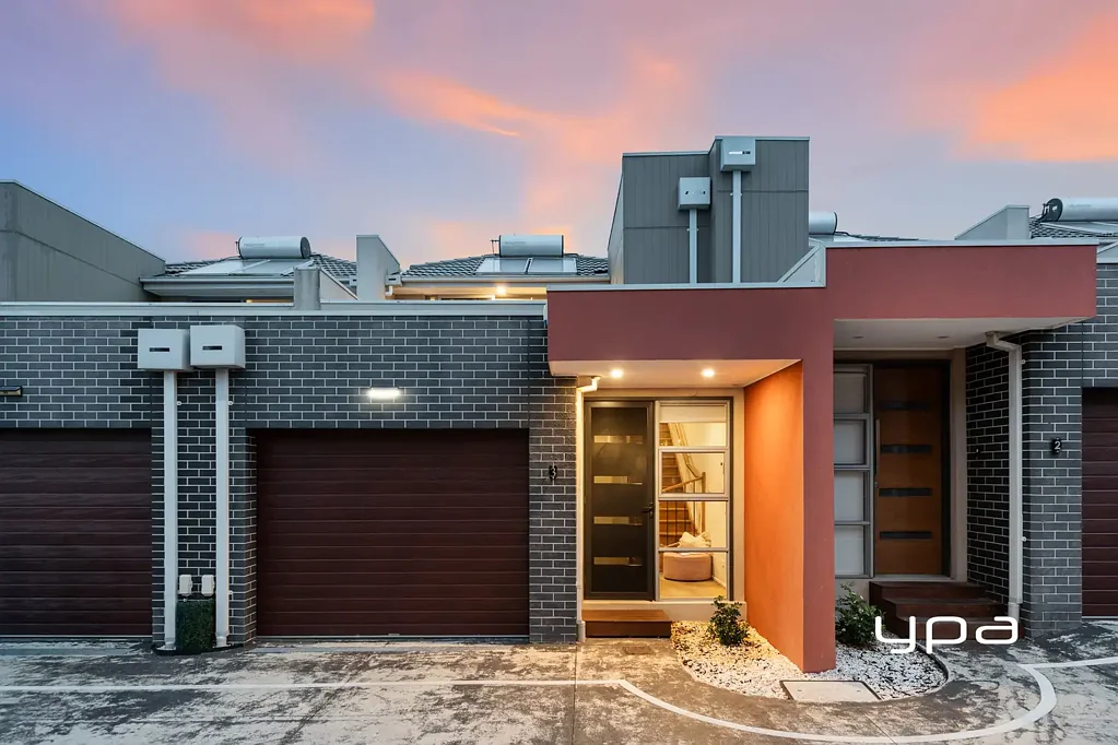 3/8 Military Road, Avondale Heights, VIC 3034