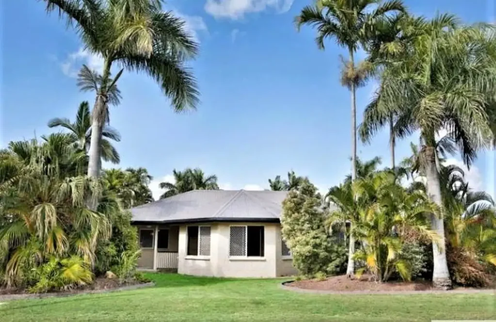 Large Family Home minutes to excellent schools.