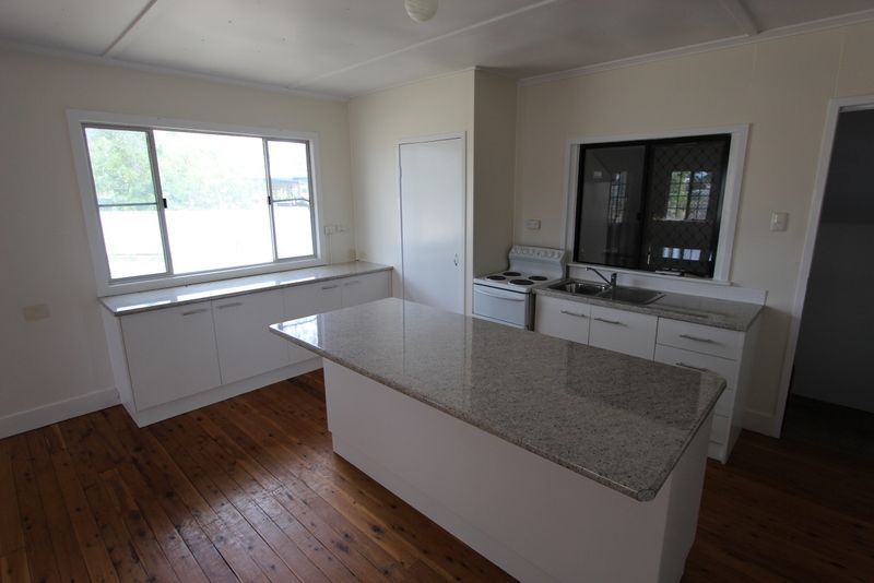 2 GRANT ST, CHARLEVILLE QLD 4470, 0 chambres, 0 salles de bain, House