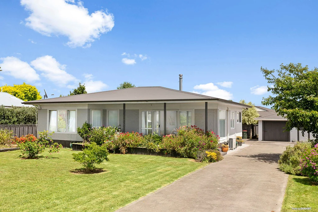 Waiuku 3ห้องนอน VENDORS HAVE MOVED – THIS HOME MUST BE SOLD!