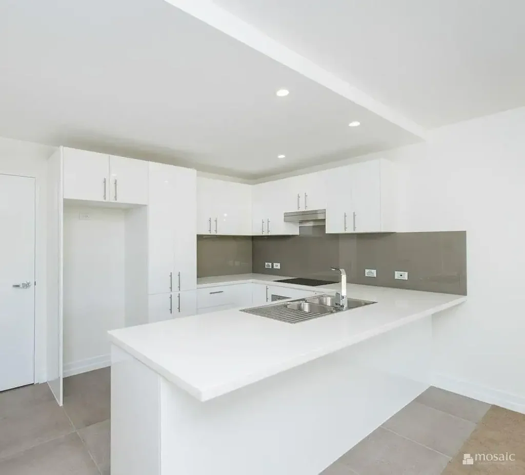 Modern Apartment with Pool and Gym in Secure Complex