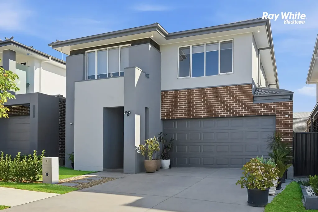 Marsden Park 5Habitaciones NEAR NEW HOME BUILD BY METRICON !!