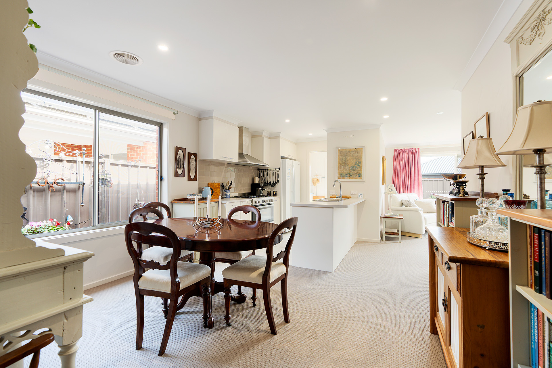 UNIT 2 1 WILKIE ST, CASTLEMAINE VIC 3450, 0 Schlafzimmer, 0 Badezimmer, Townhouse