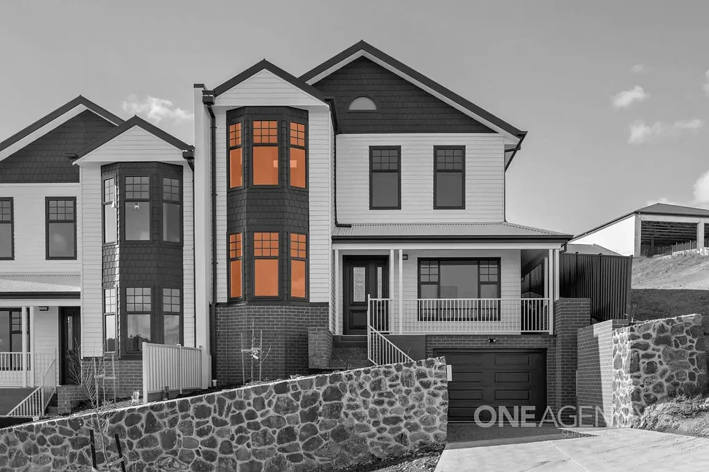 Sunbury 4 Bedroom ICONIC MULTIFACETED & BRAND NEW