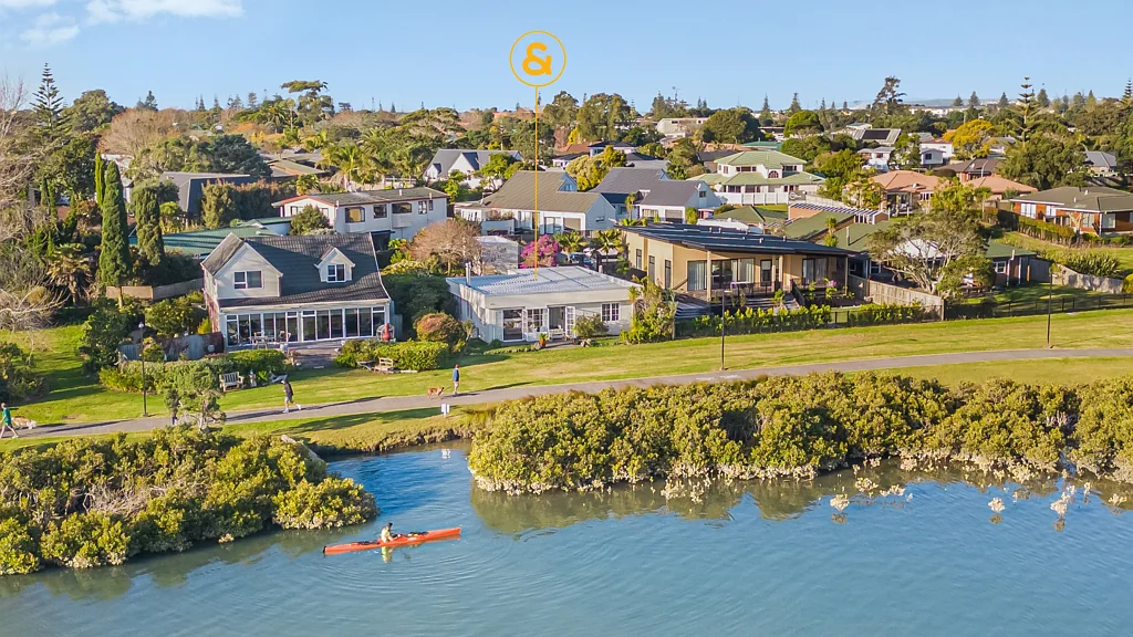 Orewa 2침실 Waterfront Sanctuary in Prime Orewa