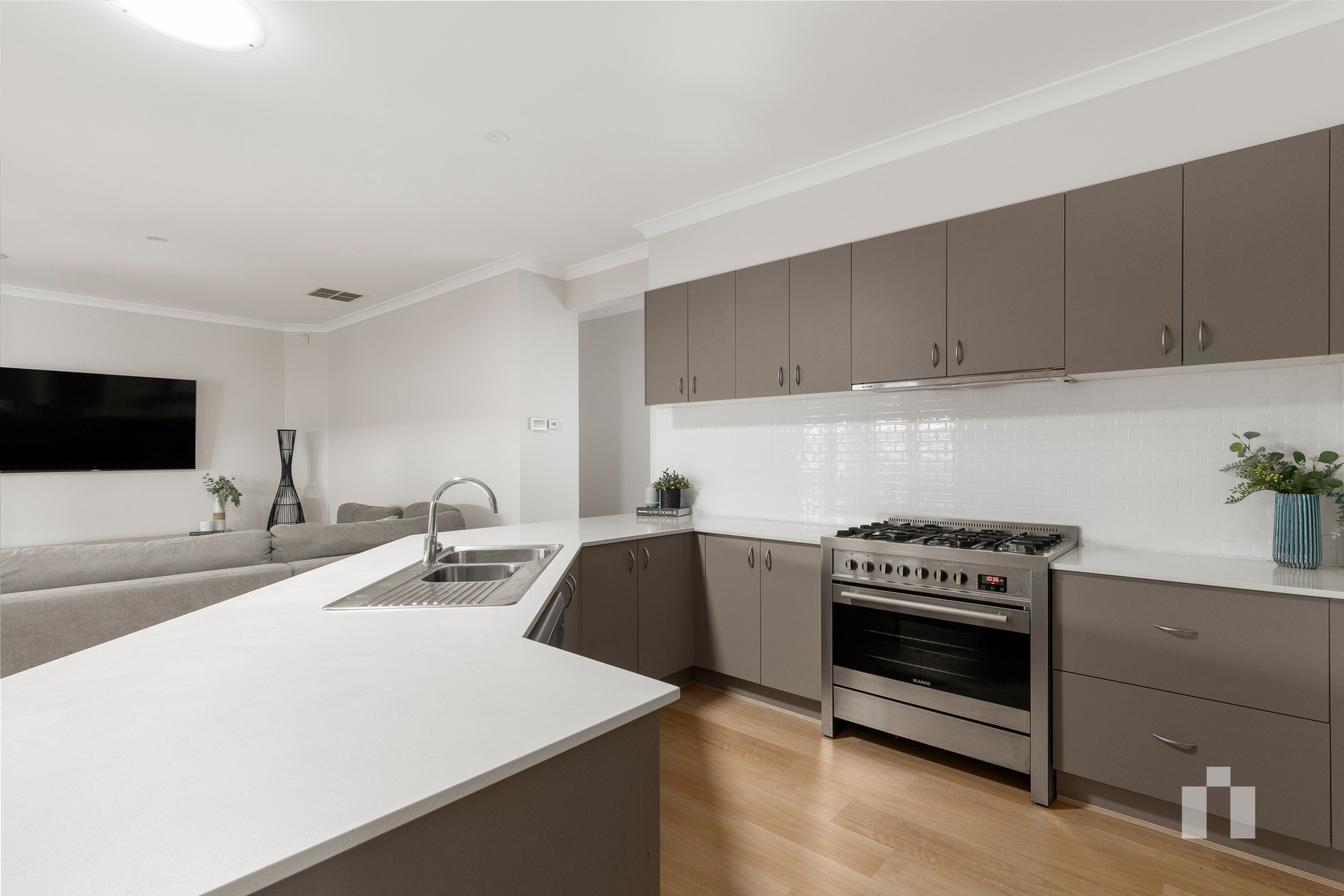 16 ELIOT AV, DOREEN VIC 3754, 0房, 0浴, House