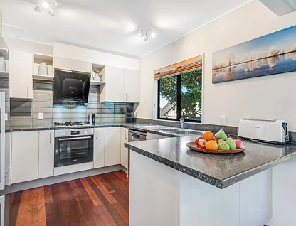25B Channing Crescent, Botany Downs, Manukau City, 3 Kuwarto, 2 Banyo, House