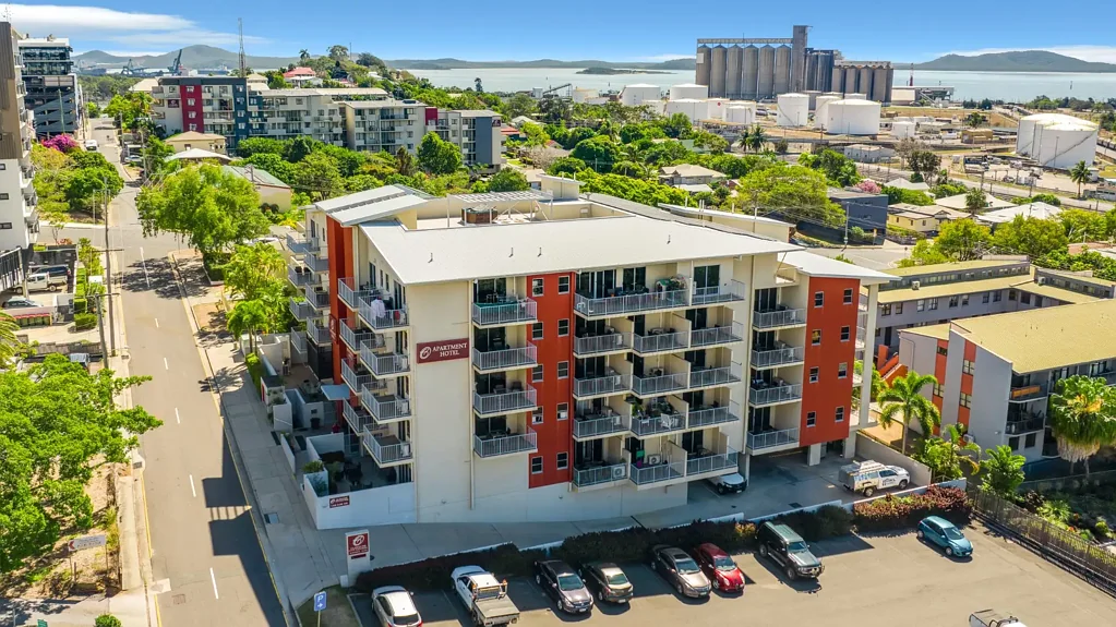 Gladstone Central 2部屋 INVESTOR READY… CBD LOCATION... BANG FOR YOUR BUCK$$