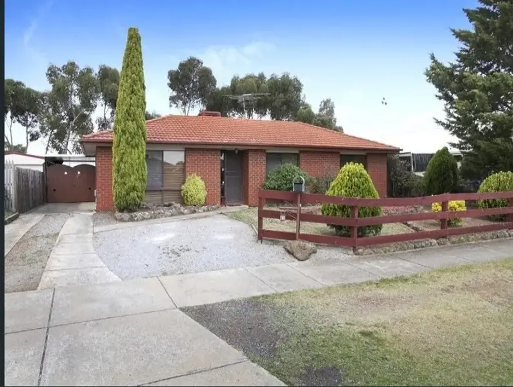 Beautiful Property For Lease with 2 Living Areas...