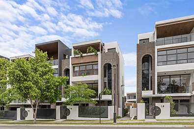 5/75 Jacaranda Place, Indooroopilly, QLD 4068, 4房, 3浴, Townhouse