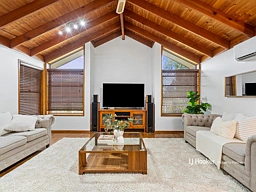 1 Pierce Court, Stretton
