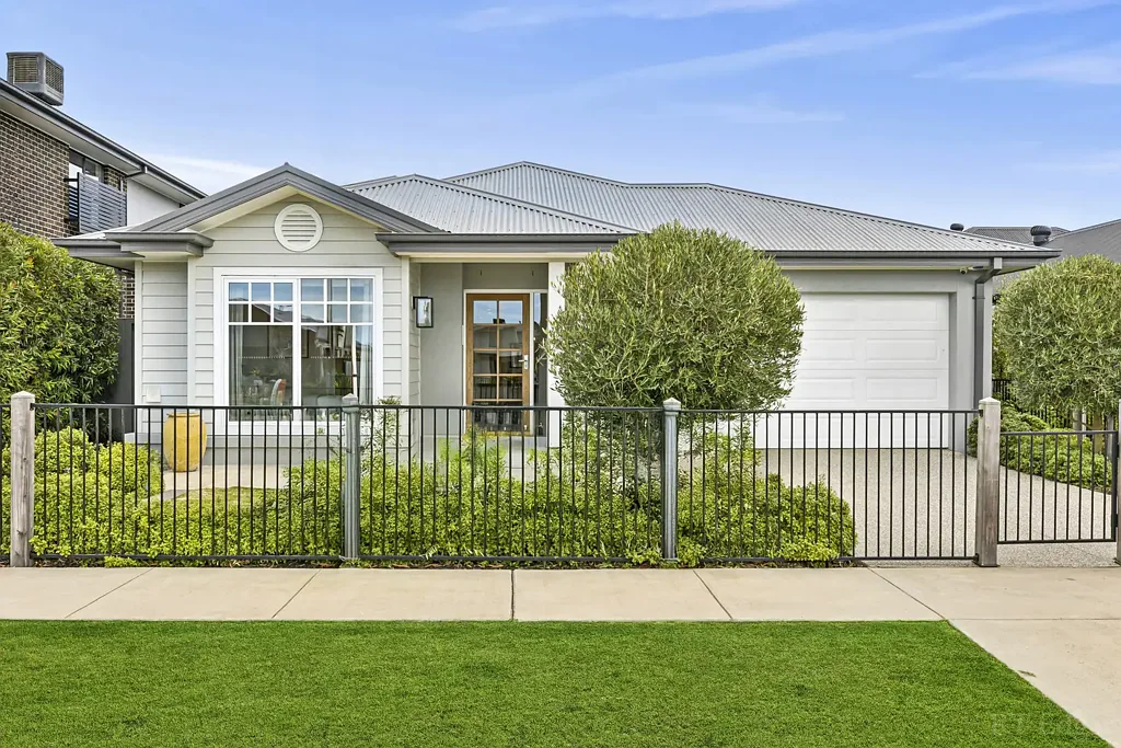 Mount Duneed 4房  Contemporary Elegance Meets Effortless Family Living