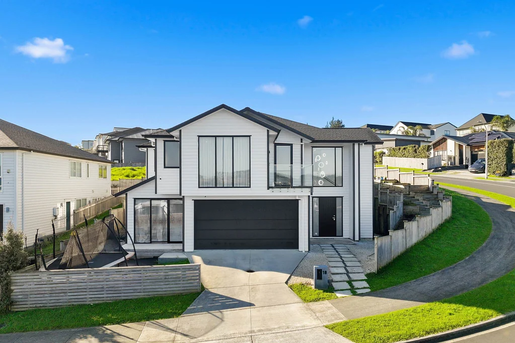 Orewa 5房  Spacious & Cozy Home
