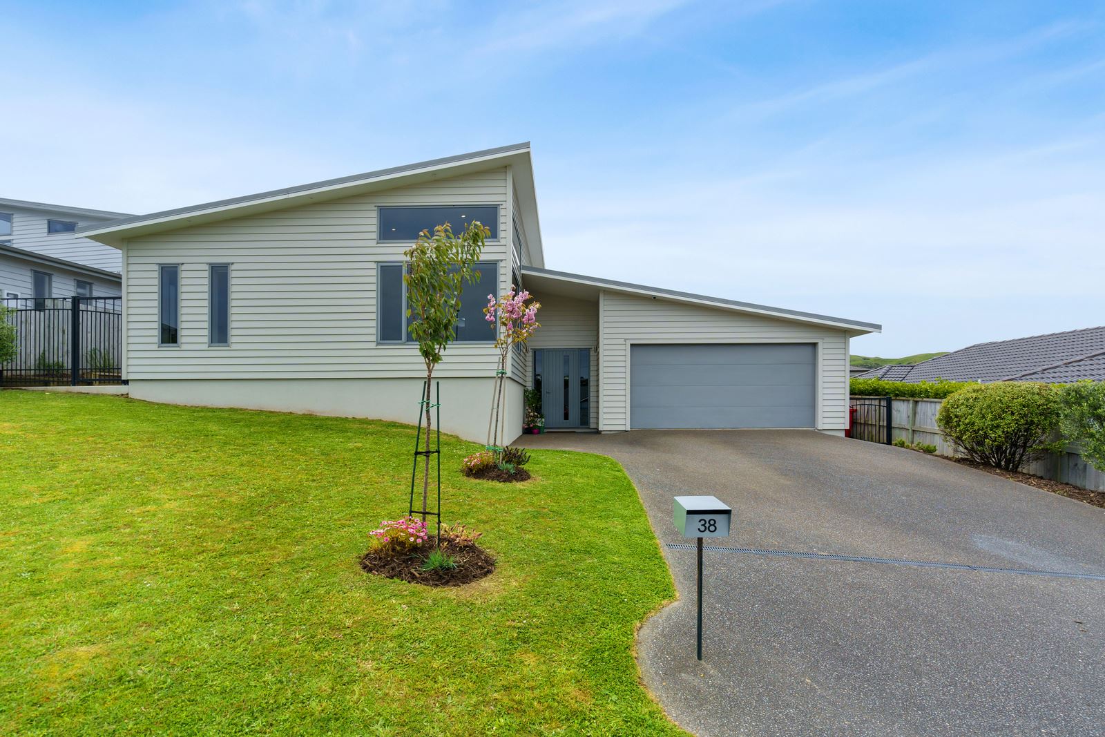 38 Mo Street, Camborne, Porirua, 4 Bedrooms, 2 Bathrooms